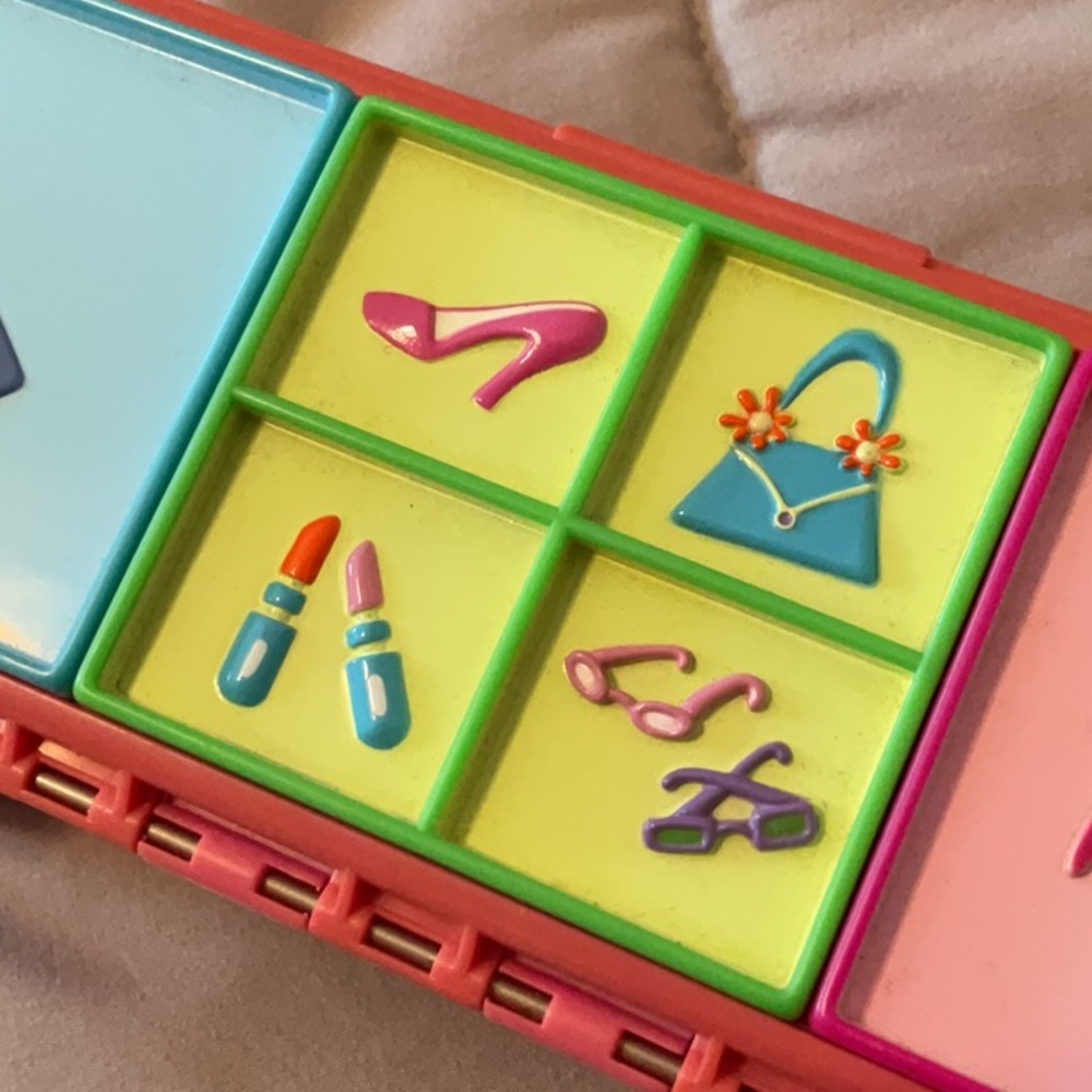 Barbie Accessory Case - Picture 6 of 14
